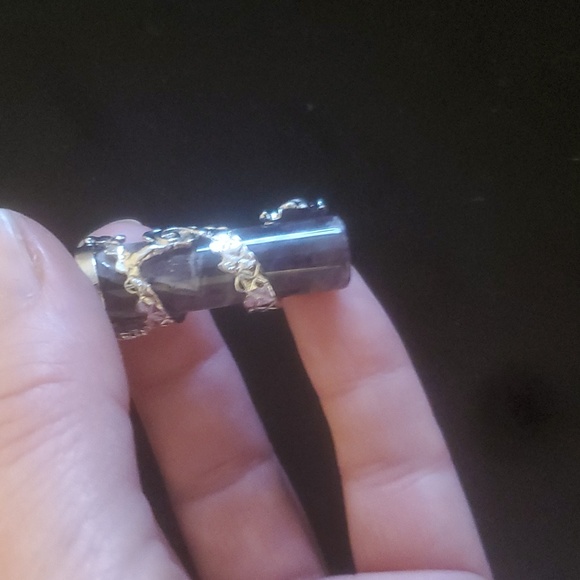 *$15 Sale* New Silver Wrapped Dragon Chevron Amethyst Column Pendant. - Picture 7 of 9